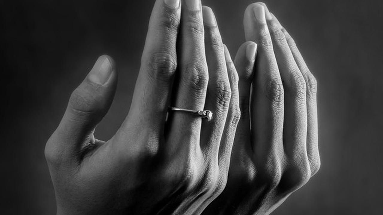 Doa Setelah Sholat dan Artinya, Amalan Sederhana Banyak Pahala
