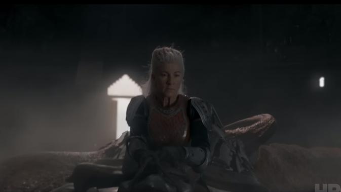 <p>Putri Rhaenys Targaryen menunggangi naga merah miliknya. Dok: YouTube/GameofThrones</p>