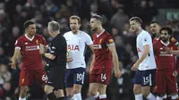 Liverpool bermain 2-2 melawan Tottenham Hotspur di Stadion Anfield, Senin (5/2/2018) dini hari WIB. (AP/Rui Vieira)