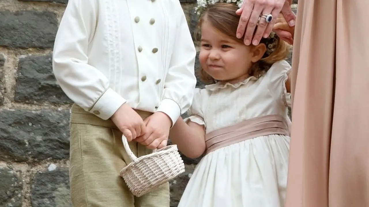[Bintang] Pangeran George dan Putri Charlotte