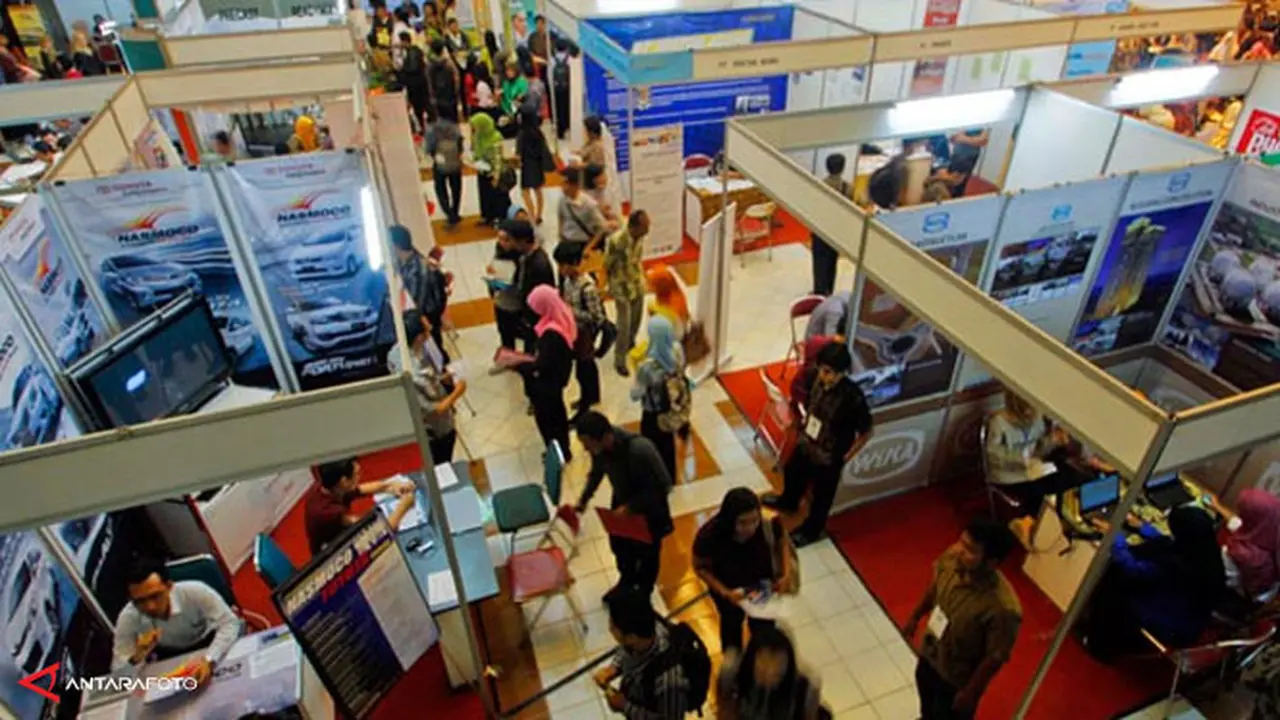 bursa-kerja-131004b.jpg