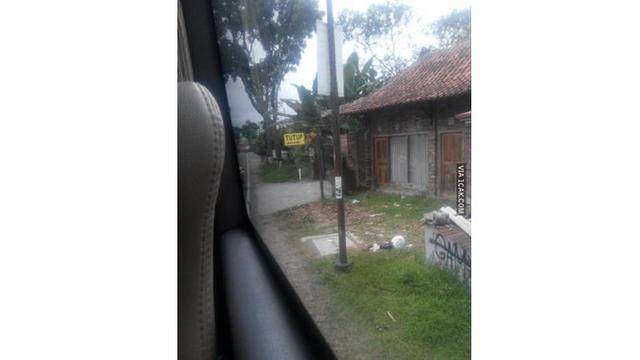 6 Potret Petunjuk Jalan Ini Bikin Bingung, Mikir Keras