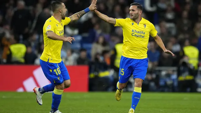 Kalahkan Cadiz, Real Madrid Tempel Barcelona di Puncak La Liga