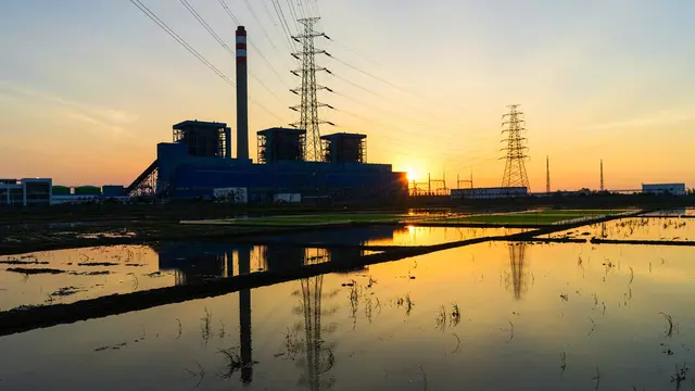 Pembangkit listrik PT PLN yang menggunakan bahan bakar batu bara. Dok PLN