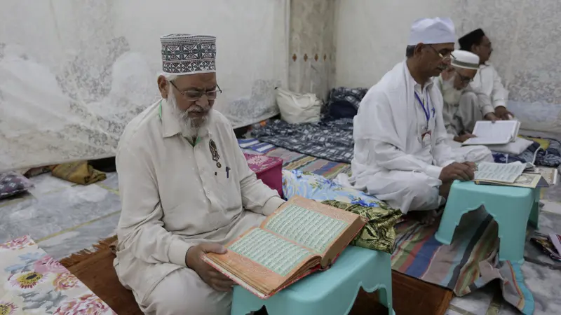 Itikaf 10 Malam Terakhir Ramadhan di Masjid Pakistan