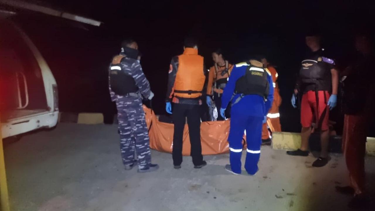 Hingga hari kedelapan operasi SAR terhadap korban kecelakaan KM Yuiee Jaya II telah ditemukan 12 orang selamat.<br>