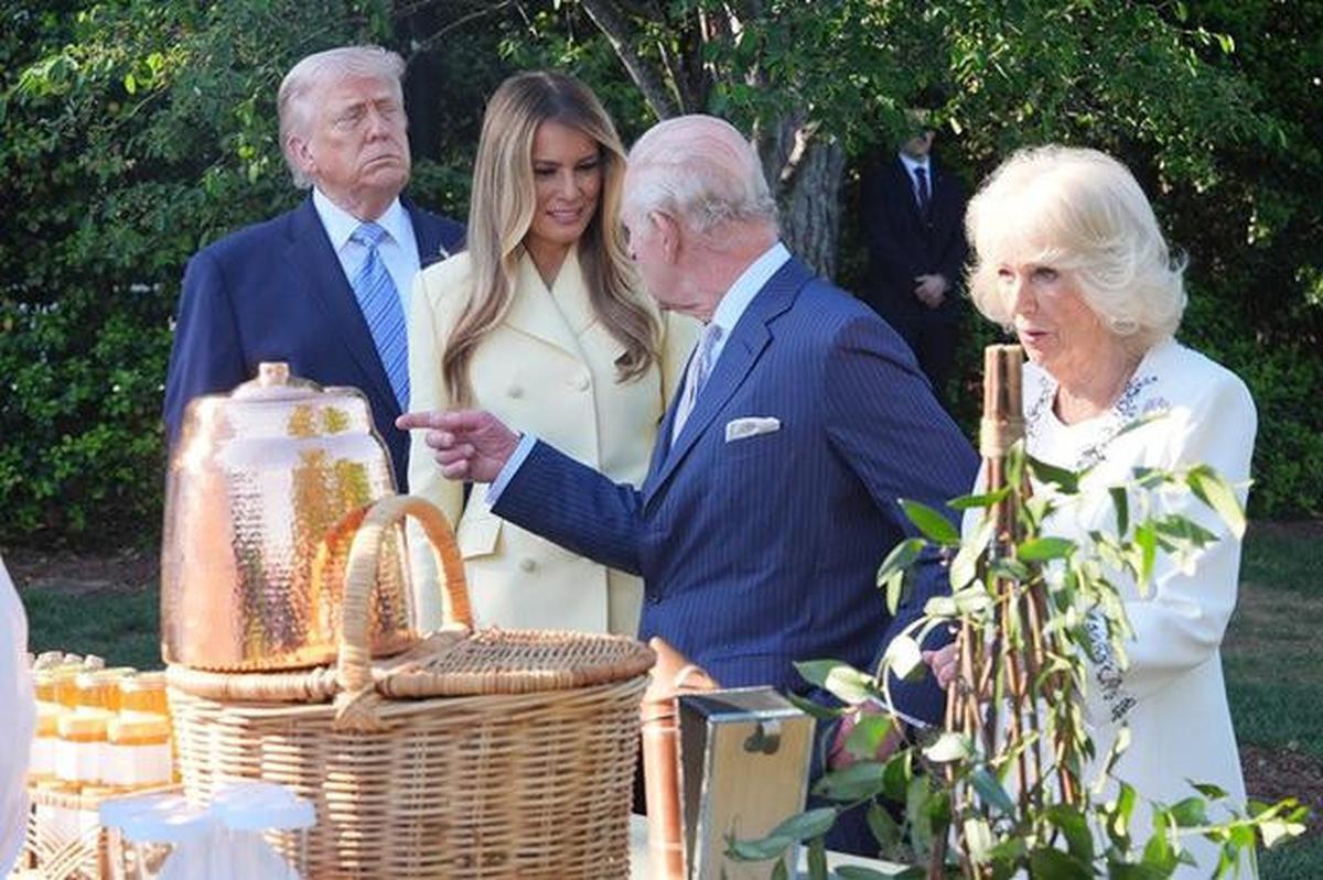 Trump Ungkap Kisah Ibunya Pernah Naksir Raja Charles III