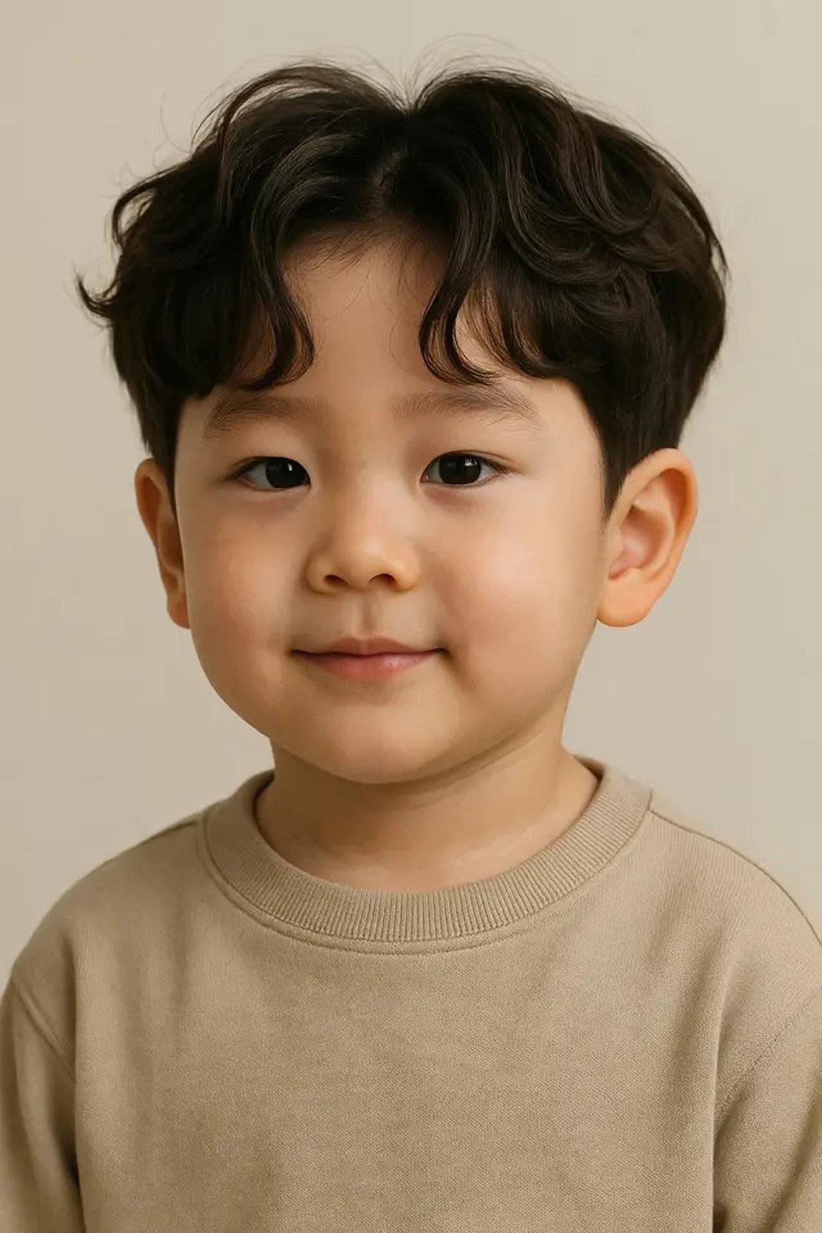 6 Tren Model Rambut Anak Cowok ala Korea yang Unik dan Lucu