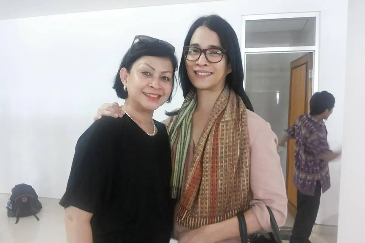 Oscar Lawalata Siap Bawa Kain Nusantara Go Internasional