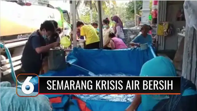 Sudah 2 bulan terakhir, warga Kecamatan Suruh, Semarang, Jawa Tengah, kesulitan mendapat air bersih. Untuk minum mereka terpaksa mengharapkan bantuan atau membeli. Sementara untuk mandi dan mencuci, warga mengandalkan air resapan sungai.