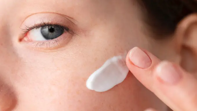 4. Jangan Lupakan Sunscreen