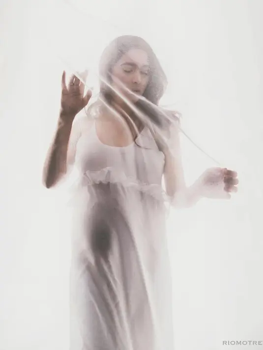 Sebelumnya, sempat beredar kabar bahwa Nabila melahirkan anak laki-laki. Nabila melahirkan anak sesuai prediksi dokter melalui USG perempuan yang diberi nama Raqeema Ruby Radinal. (Instagram/nabilerz)