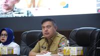 Sekretaris Jenderal Kementerian Dalam Negeri, Tomsi Tohir saat memimpin Rapat Koordinasi Pengendalian Inflasi Daerah 2026 di Gedung Sasana Bhakti Praja Kemendagri, Jakarta, Senin (25/5/2026).