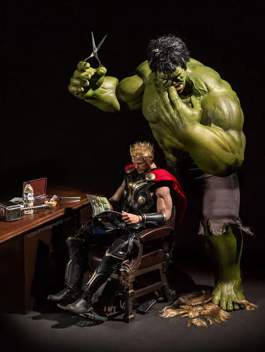 Apa jadinya jika Hulk jadi tukang pangkas rambut?. (boredpanda.com)