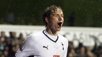 Tottenham Hotspur&#039;s striker Roman Pavlyuchenko celebrates scoring the winning goal during their Premier League match against Liverpool at White Hart Lane, on November 1, 2008. AFP PHOTO/Glyn Kirk