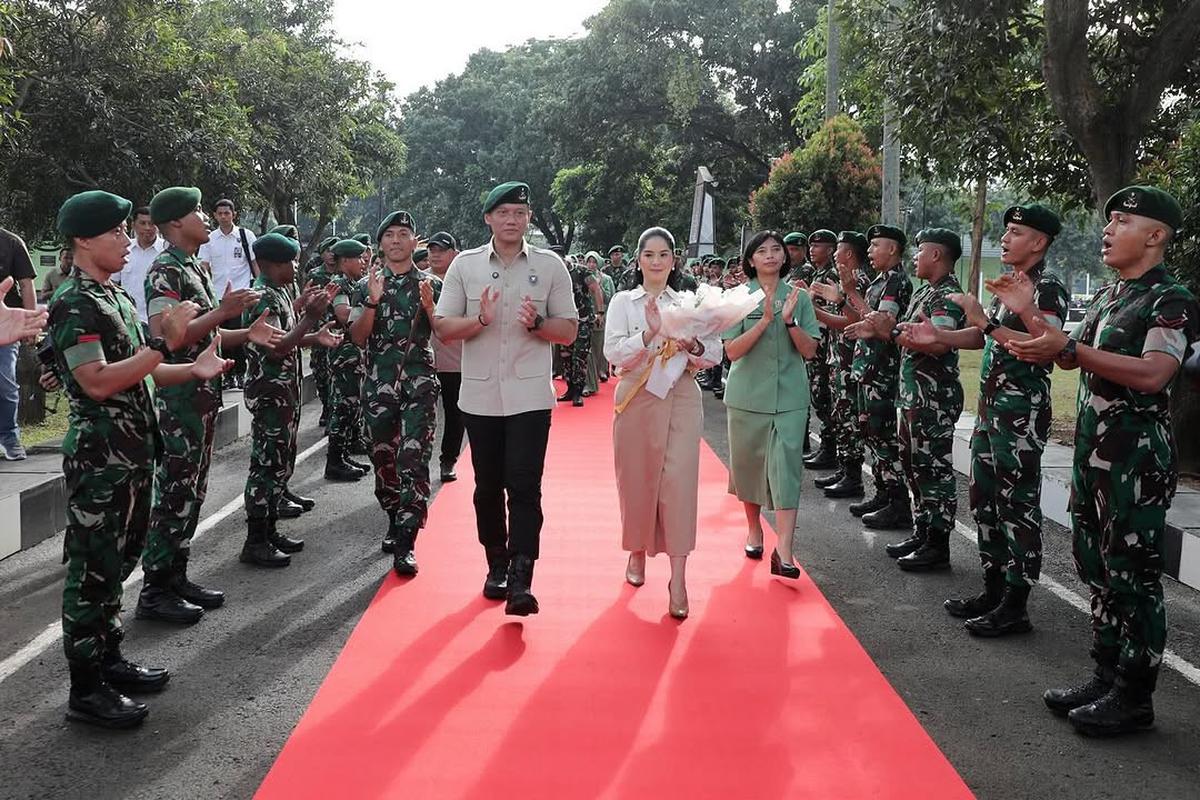 Disambut Pedang Pora, AHY Nostalgia Datangi Tempat Tugas Terakhir Sebelum Pensiun dari TNI