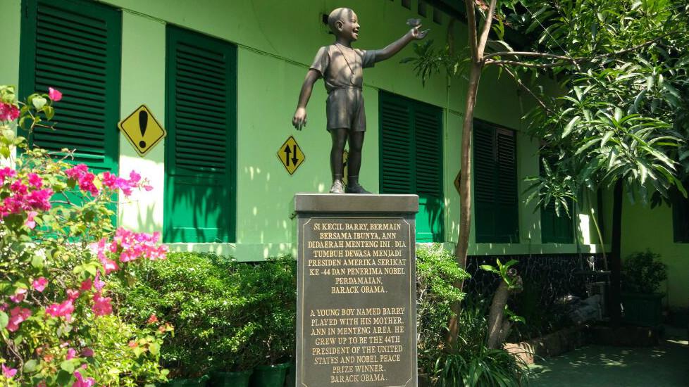 Patung Barack Obama kecil yang berada di SDN Menteng 01 Jakarta. (Liputan6.com/Citra Dewi)