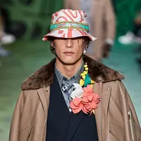 Simak keseruan koleksi Dior Men's Pre Fall 2020 dengan koleksi bernuansa playful. (Foto: Dior Men)