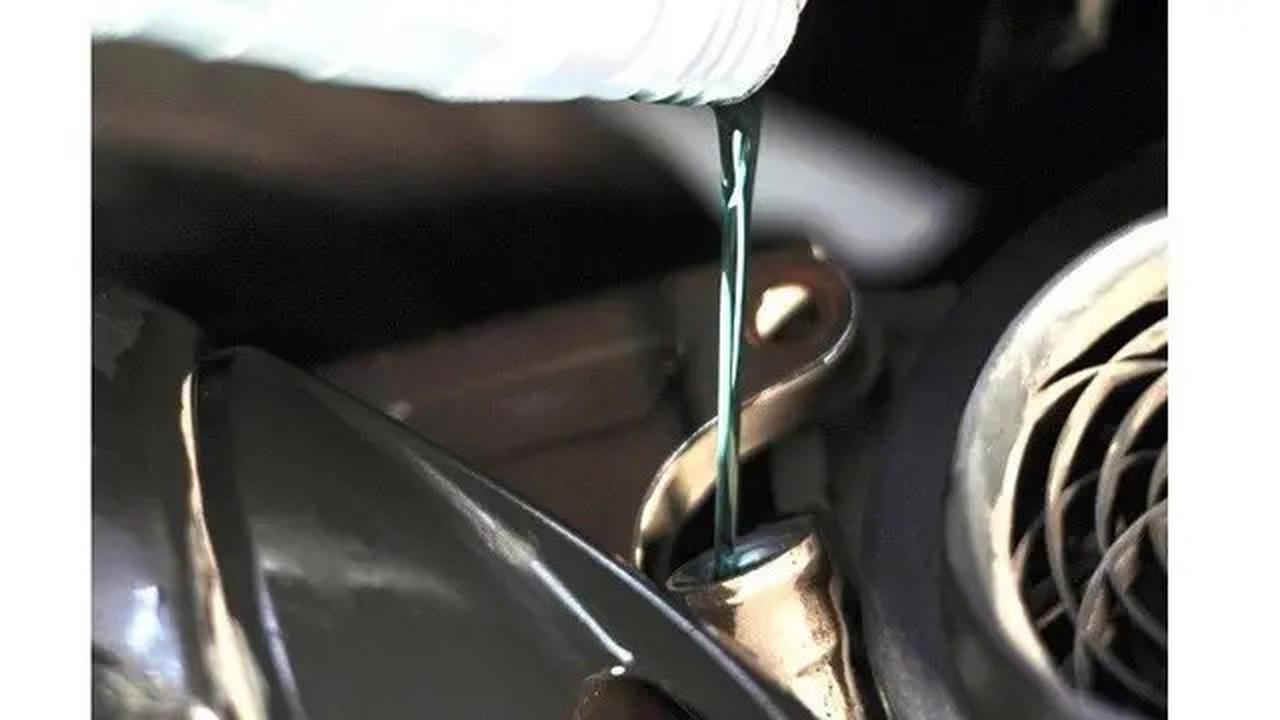 Dampaknya Mengerikan Jika Oli Mesin Berlebihan