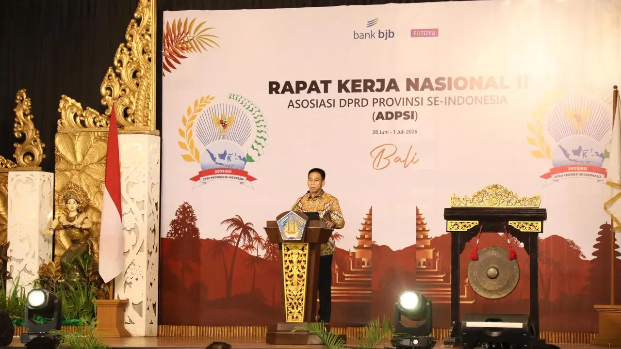 Wakil Menteri Dalam Negeri (Wamendagri) Akhmad Wiyagus saat membuka Rapat Kerja Nasional (Rakernas) II Asosiasi DPRD Provinsi Seluruh Indonesia (ADPSI) di Ballroom Prime Plaza Hotel Sanur, Kota Denpasar, Bali, Senin (29/6/2026) (Istimewa)