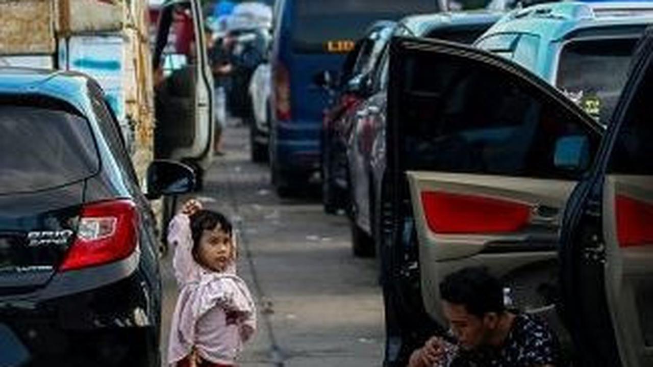 Kondisi ini membuat pemudik terkendala dalam perjalanan pulang ke kampung halaman. Foto: liputan6.com / Angga Yuniar