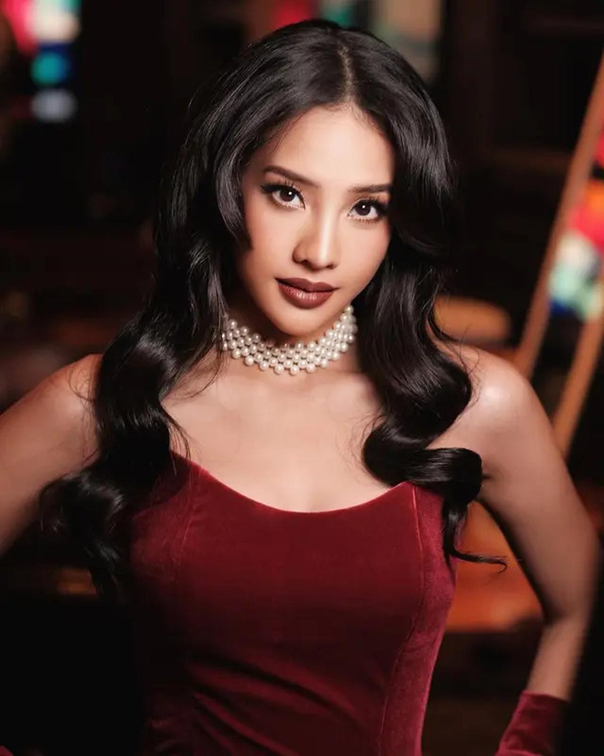 Gaya Anya Geraldine Tampil Bold dan Glamor sebagai Diva Dangdut dalam Film Terbaru