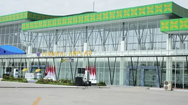 Terminal Amplas