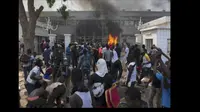Presiden Burkina Faso Tolak Mundur, Oposisi Bakar Gedung Parlemen