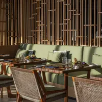 Pengalaman bersantap yang mindful dengan bahan makanan dari komunitas lokal.