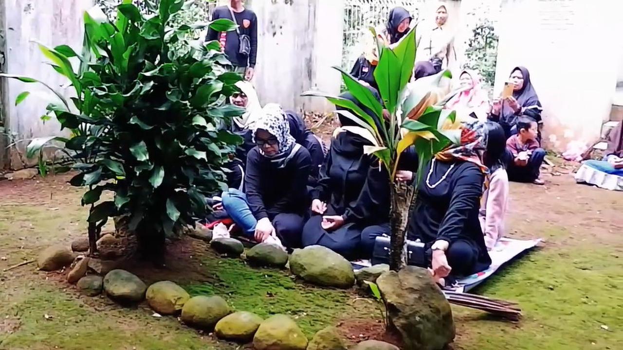Kenalan dengan Tradisi Hajat Arwah di Bandung Barat, Ritual “Beri Hadiah” pada Orang yang Sudah Wafat