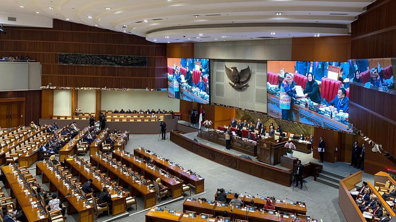 Di Rapat Paripurna DPR, Habiburokhman Puji Listyo Sigit sebagai Kapolri Terbaik