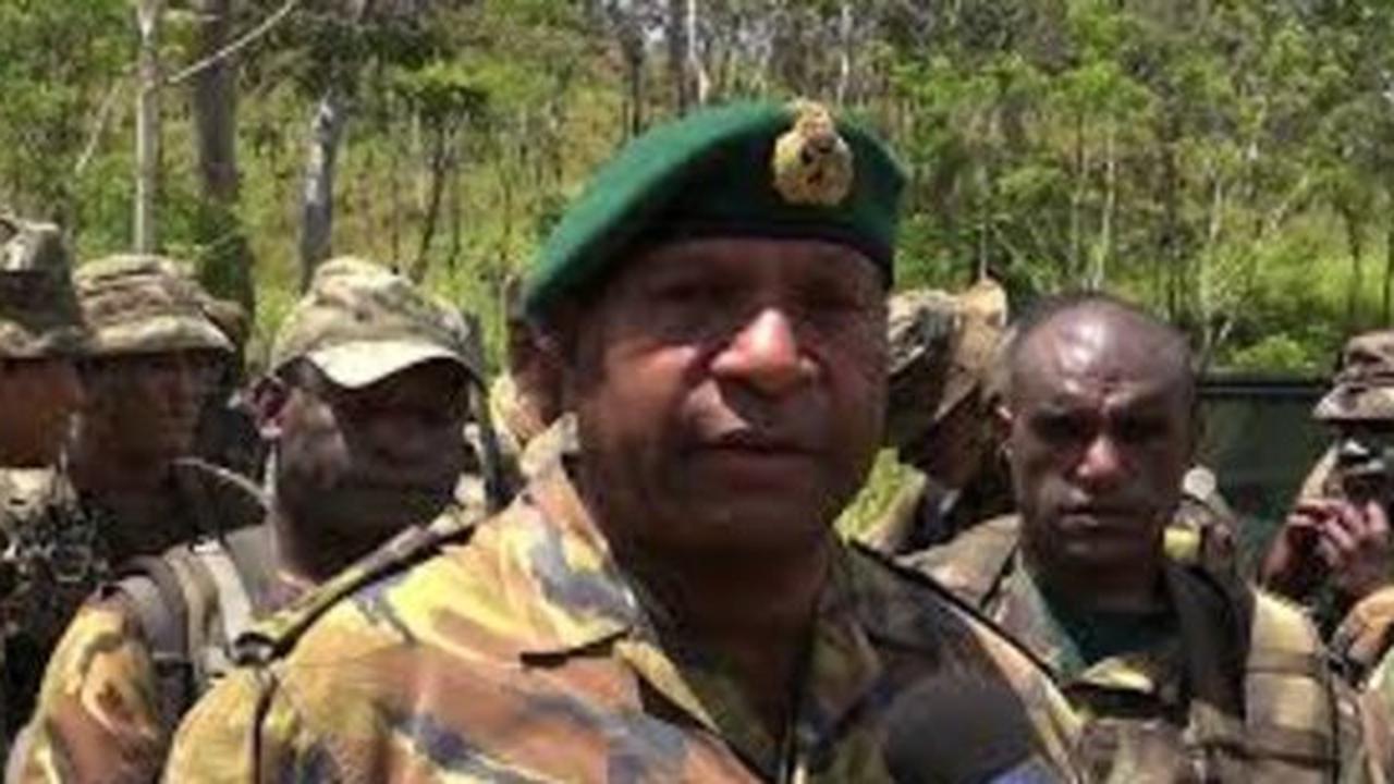 Dibebaskan oleh tentara Papua Nugini