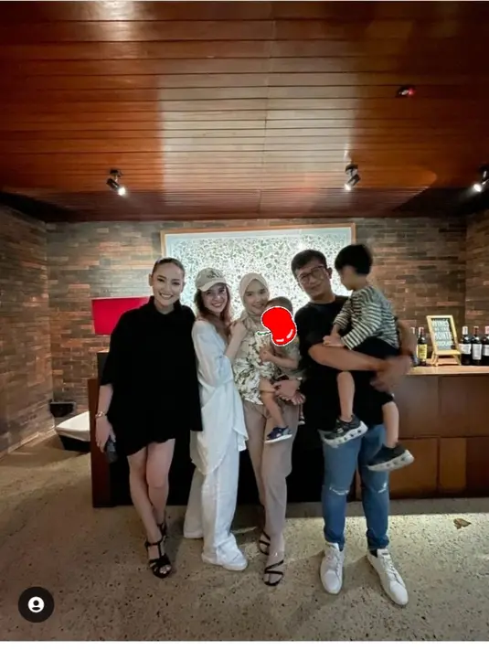 Putri Anne rayakan ultah ke-33 tanpa Arya Saloka, kembali tampil tanpa hijab (Foto: faradinatk)