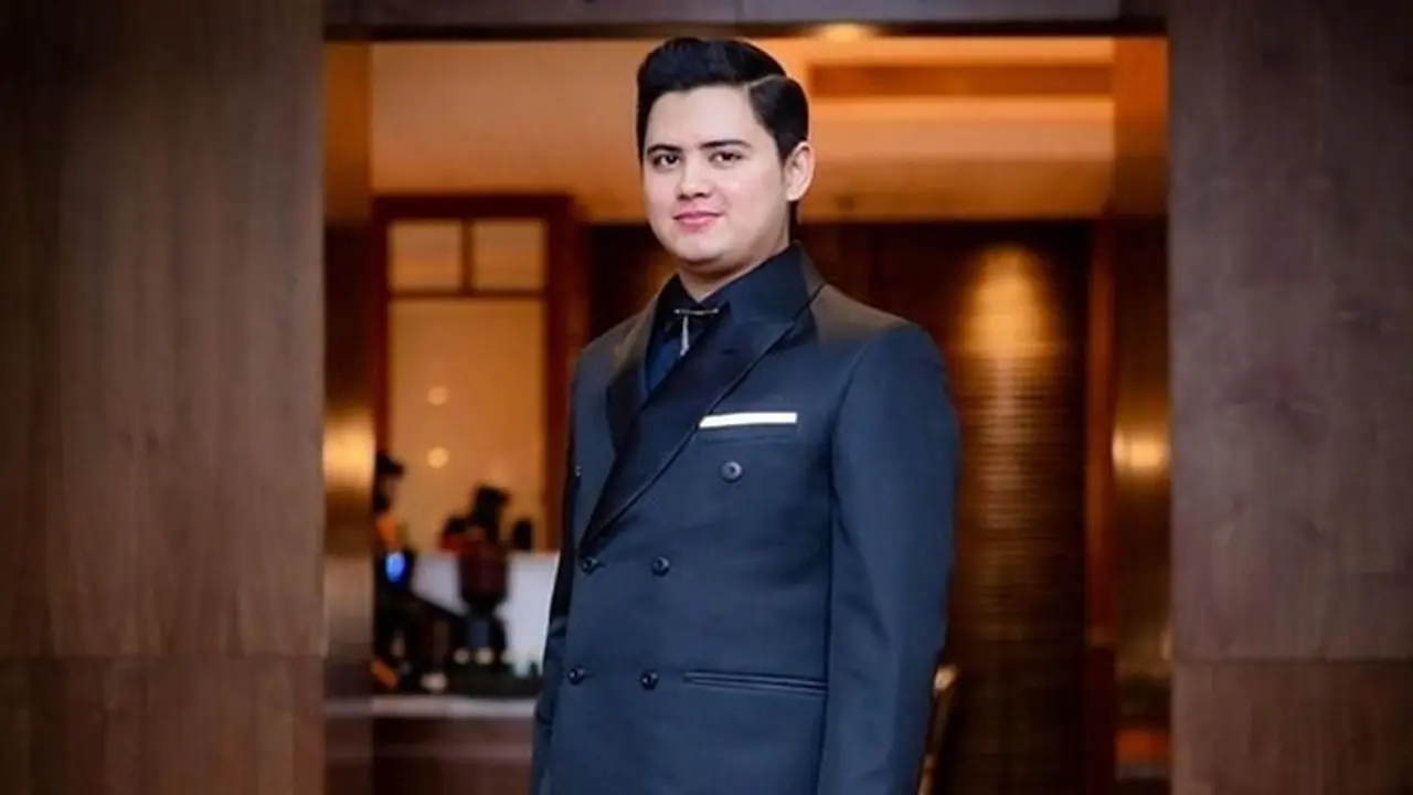 7 Potret Terbaru Aliando Syarief yang Disebut Mirip Erick Thohir, Bikin Pangling