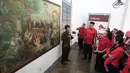 Sejumlah caleg artis dari PDIP seperti Krisdayanti, Kirana Larasati, Lita Zein, Iis Sugianto berkunjung ke Museum Kebangkitan Nasional, Jakarta, Selasa (25/9).(Liputan6.com/ Faizal Fanani)