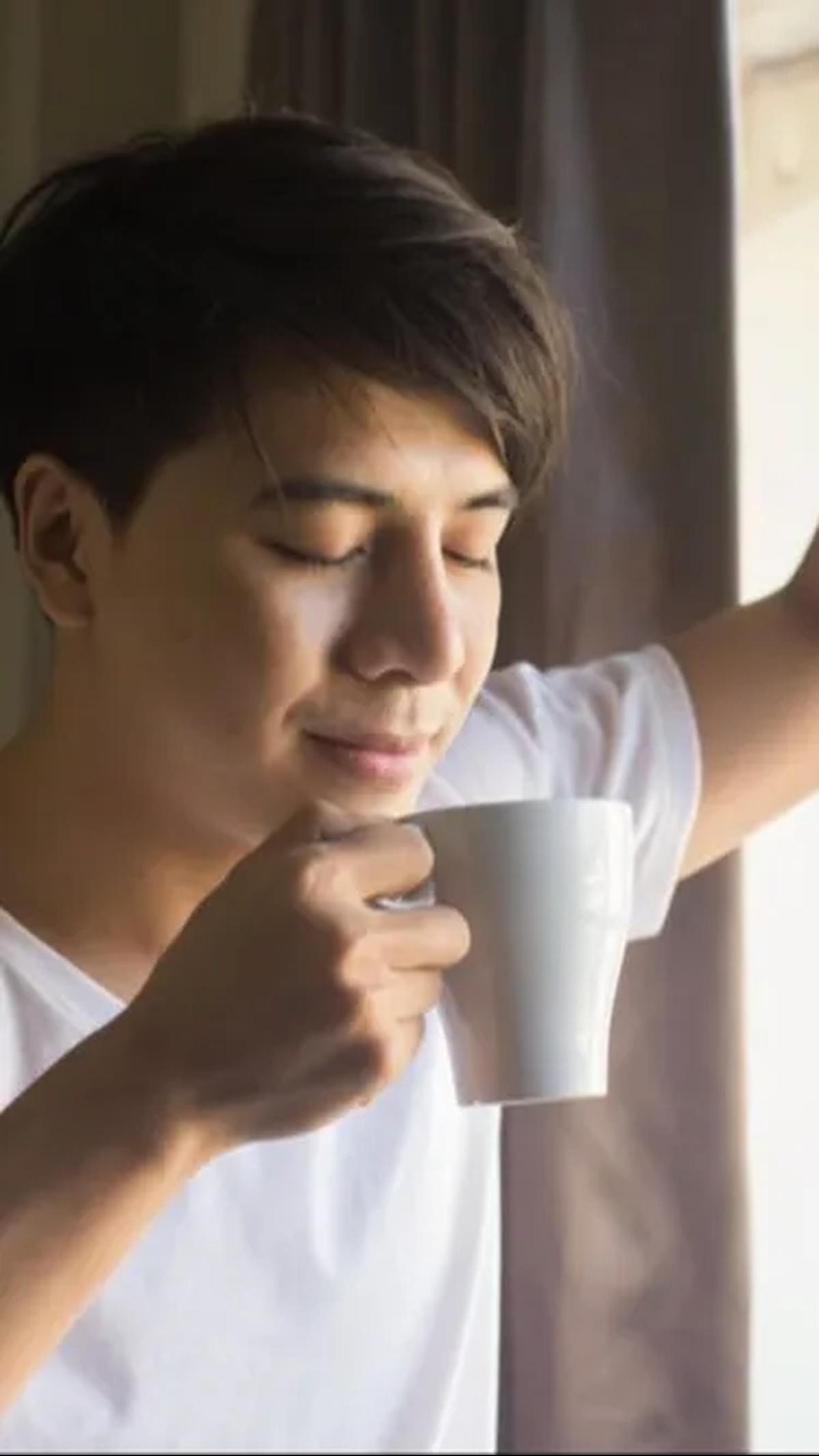Meski demikian, perlu diingat bahwa minum kopi hitam tanpa gula secara berlebihan dapat menimbulkan sejumlah efek samping yang perlu diwaspadai.