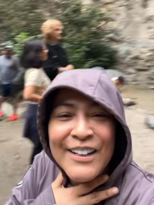 Momen liburan Astrid Kuya liburan bareng Cinta Kuya dan Logan Houck ini menjadi pertanda hubungan asmara Cinta dan pacar bule berlangsung romantis. Terlebih keduanya sudah mendapat restu. (Liputan6.com/IG/astridkuya)