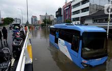 Jakarta Banjir, 17 Rute Transjakarta Disesuaikan pada Minggu Pagi
