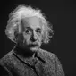 Kata-Kata Albert Einstein (Sumber: Pixabay)