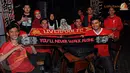 Para pendukung Liverpool kompak dengan jersey tim kesayangan mereka dan atribut Liverpool lainnya (Liputan6.com/Faisal R Syam).