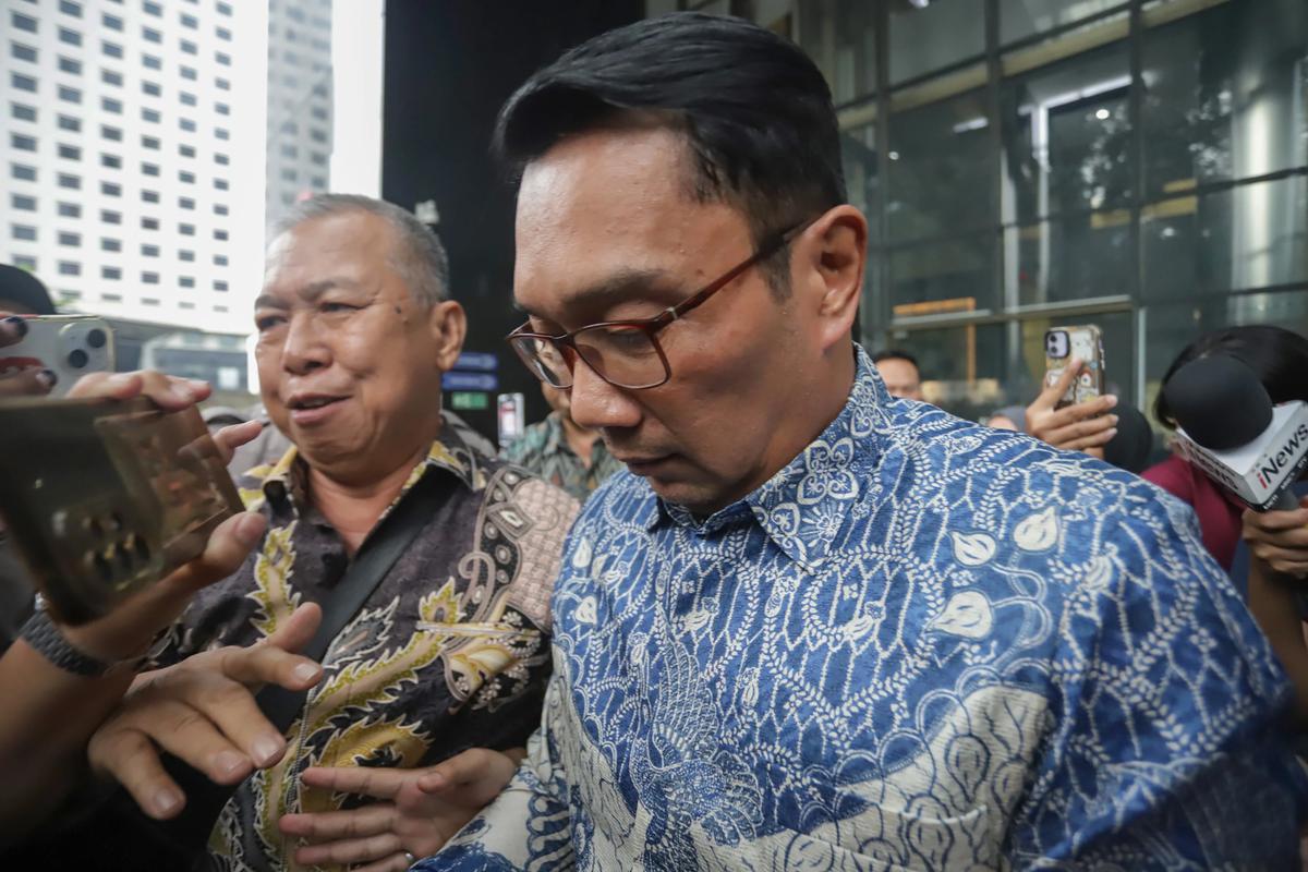 FOTO: Ridwan Kamil Penuhi Pemeriksaan KPK Terkait Kasus Korupsi Pengadaan Iklan Bank BJB