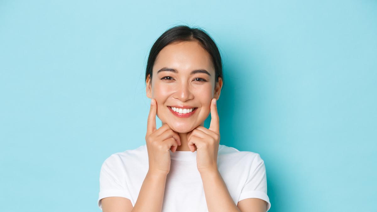 Tips Memutihkan Gigi dengan Bahan Alami yang Aman dan Efektif