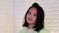 Kesibukan Baru Rachmania Arunita Penulis Novel Eiffel I’m in Love, Jadi Host Podcast Pakai Hati Kita
