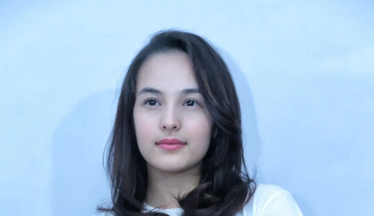 Salah satu pujian akting Chelsea datang dari Mark Foster, sutradara film James Bond. Yang sempat menyaksikan penayangan film tersebut. (Adrian Putra/Bintang.com)