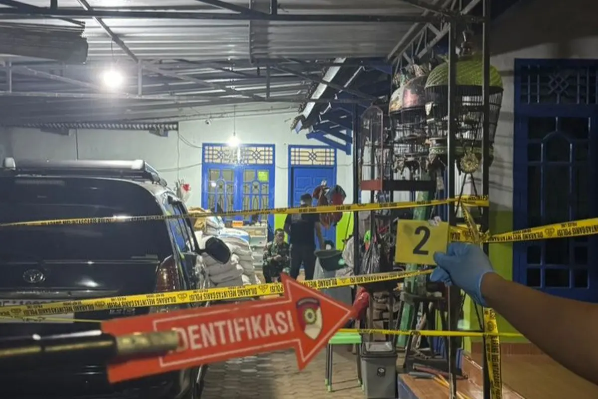 Geger Pria Bacok Tetangga dan Sandera Istri Korban, Motif Masih Misterius