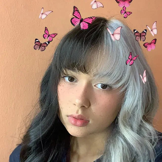7 Potret Gaya Rambut Rebecca Klopper yang Anti Mainstream, Keren Banget