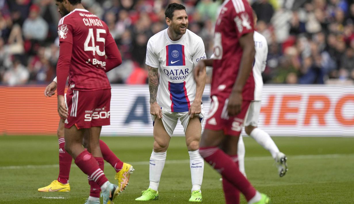 Bukan dalam pertandingan ini saja Messi menjadi pelayan bagi Neymar. Beberapa pertandingan sebelumnya Mbappe juga pernah merasakan umpan-umpan manis dari Messi yang berbuah gol. (AP Photo/Thibault Camus)