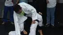 Atlet pelatnas Jiu Jitsu putra melakukan latihan di Kawasan Patal Senayan, Jakarta, Selasa (10/4). Rencananya, timnas Jiu Jitsu Indonesia akan berangkat ke Abu Dhabi untuk uji coba pada pertengahan April 2018. (Liputan6.com/Helmi Fithriansyah)