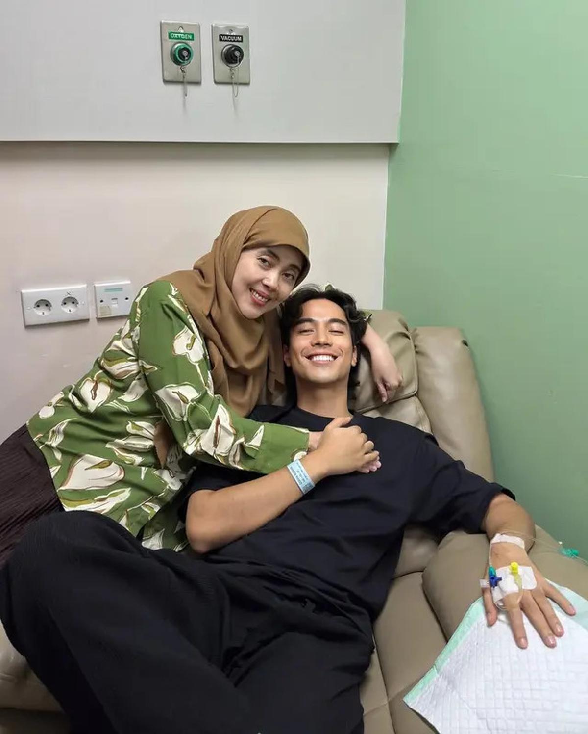 Hari Ibu 22 Desember, Ini 8 Potret Kedekatan Para Artis dengan Sang Ibu