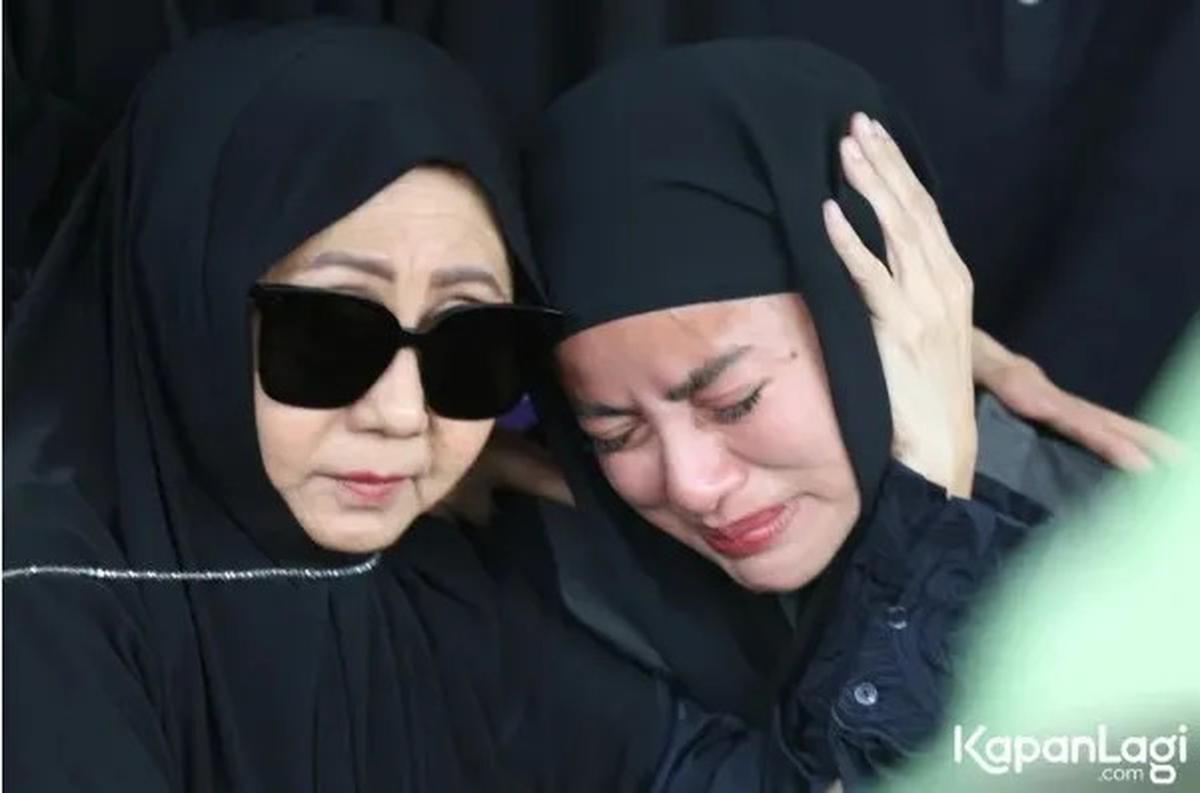 Olla Ramlan Baru Tiba dari Luar Kota, Tak di Sisi Ibunda Saat Meninggal